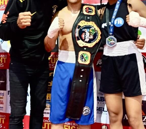 Atletas de Nova Viçosa Conquistam o Cinturão no Campeonato Sulamericano Brutus Fight