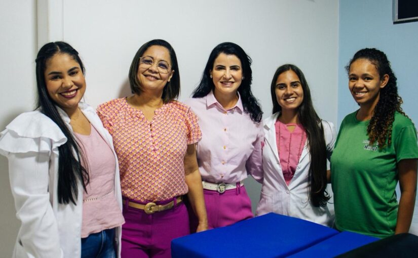 Prefeita Luciana Machado reforça compromisso com a saúde da mulher durante o Outubro Rosa em Nova Viçosa